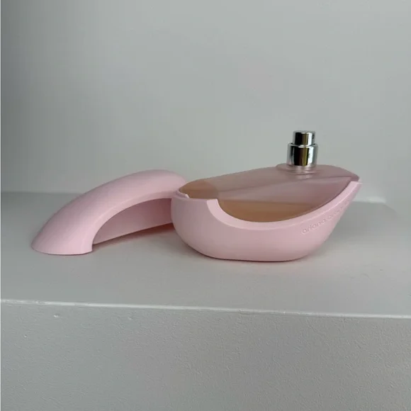 Ariana Grande Soft Pink Perfume Bottle - Picture 3 of 3